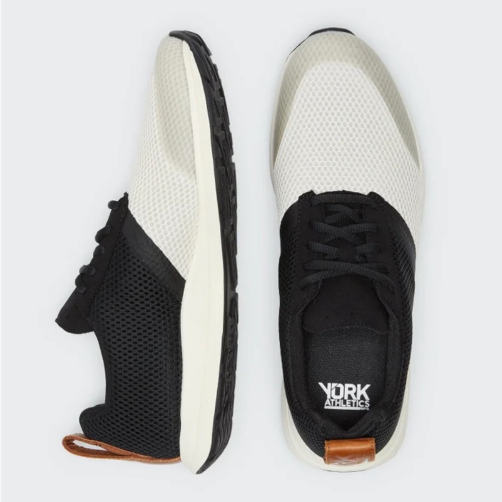 Color block sneaker